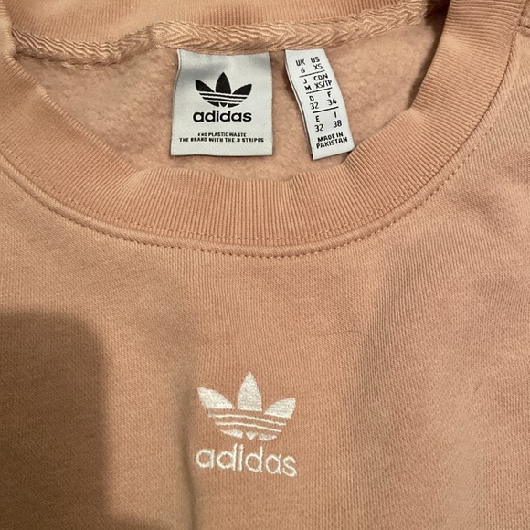 Adidas crop oversized sweater. Never worn - Picture 2 of 2